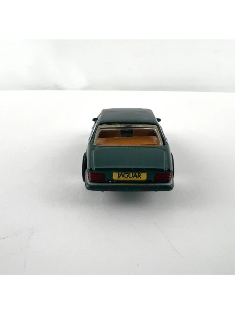 Vintage 1991 Matchbox Ultra Premiere Diecast 1:64 Jaguar XJ6 Dark Green Sedan NM